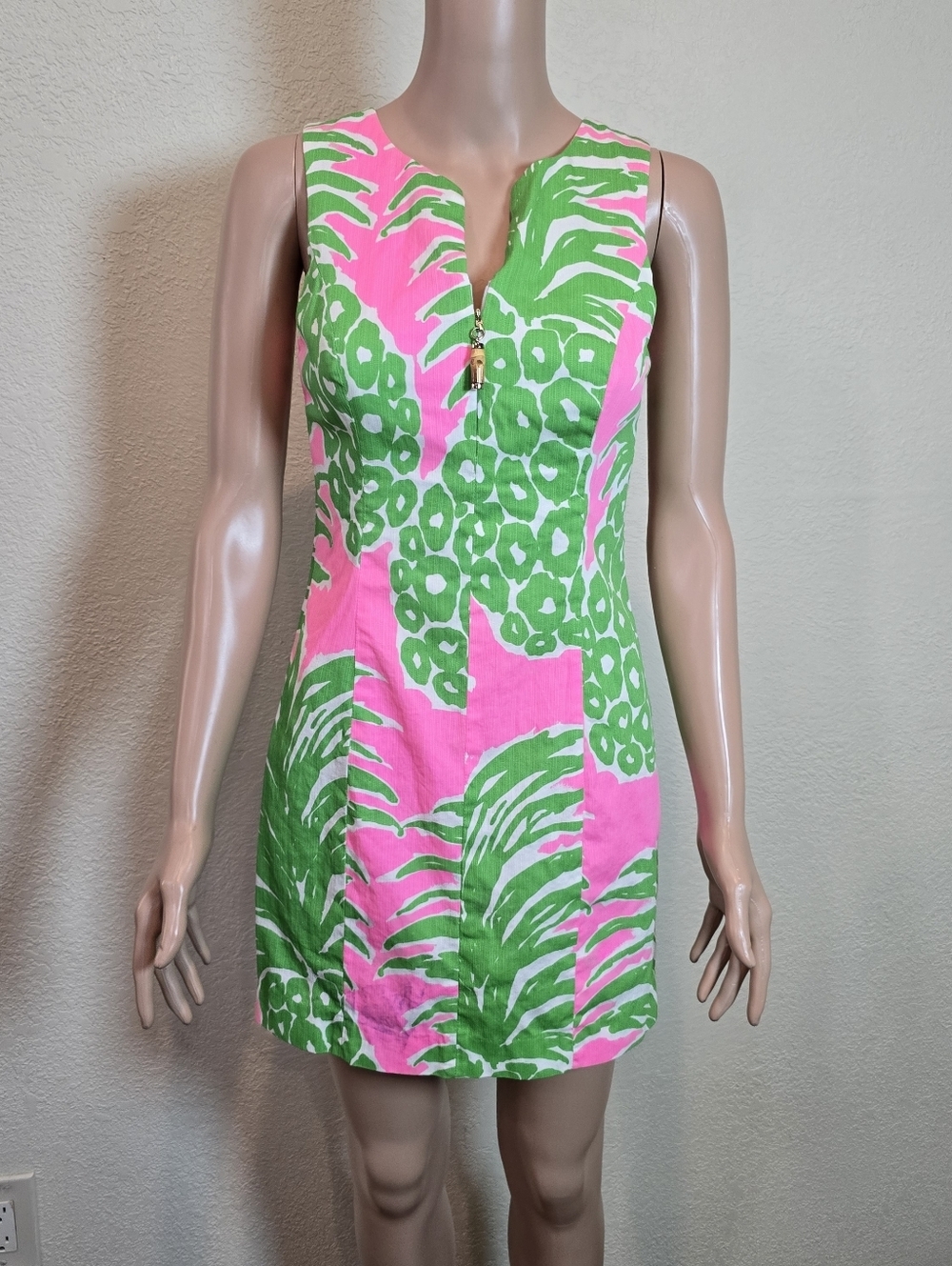 LILLY PULITZER Mila Lined Pineapple Print Shift Dress in Flamenco Size 0. - Picture 2 of 16